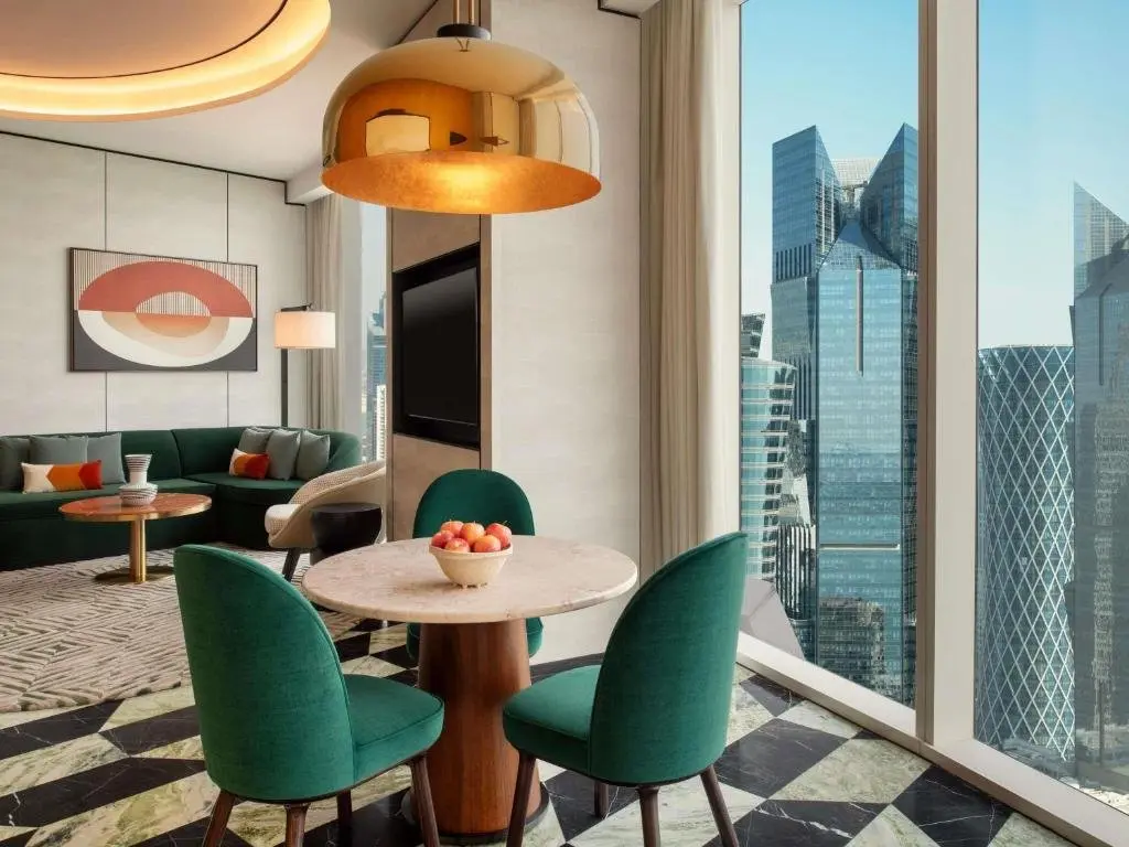 Corniche Tower Suite